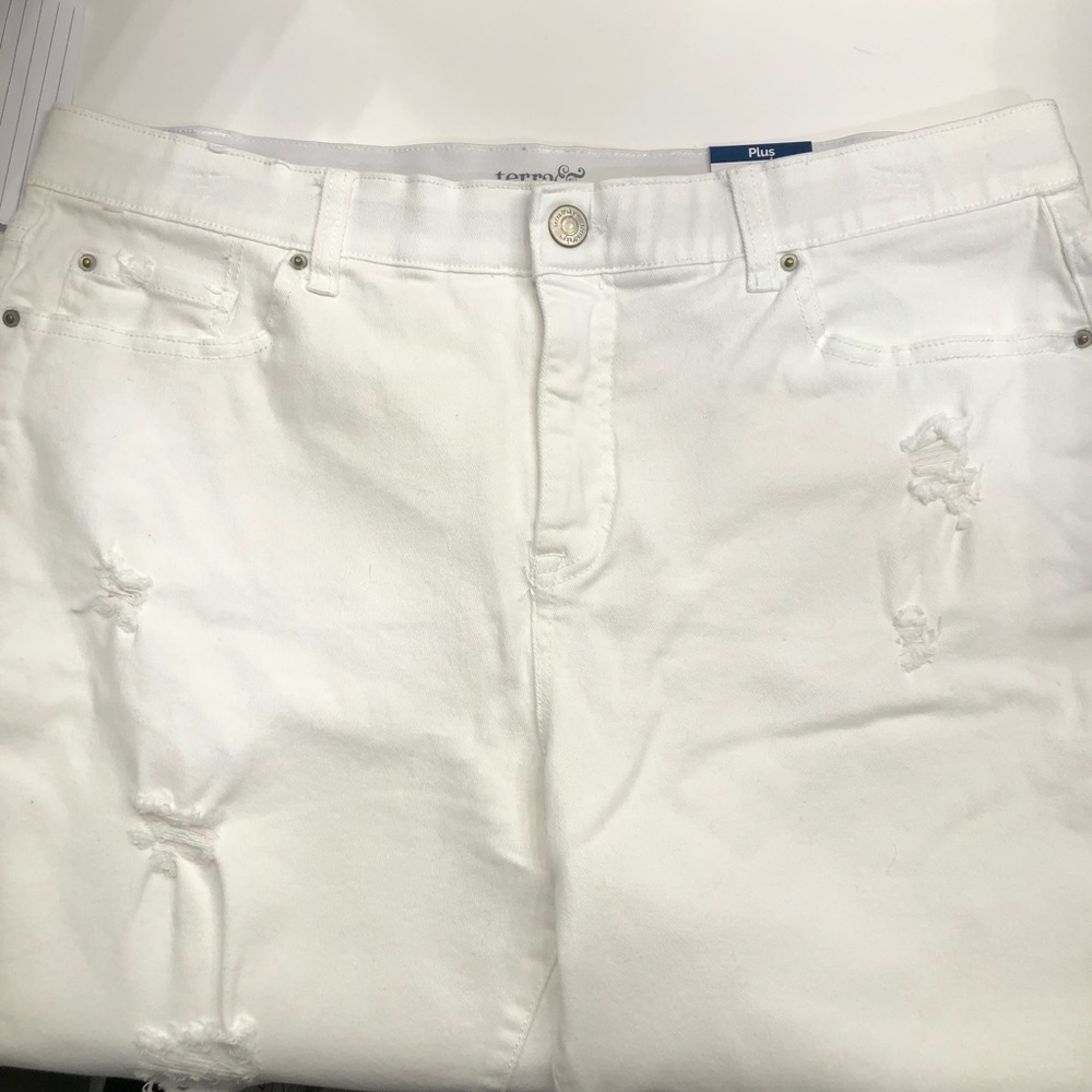 Terra & Sky White Capri Jeans